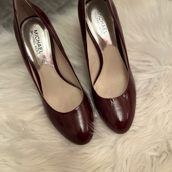 Michael Kors Patent Leather Round Toe Pumps - Picture 2 of 3